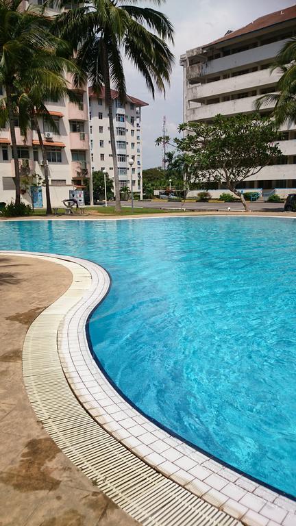 Family Beach Condo Pd At Cocobay Resort Condominium Port Dickson Exterior foto